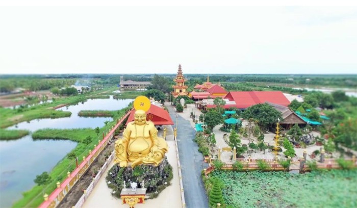 Chùa Vạn Phước Bến Tre - Tiên cảnh trần gian của vùng đất Xứ Dừa