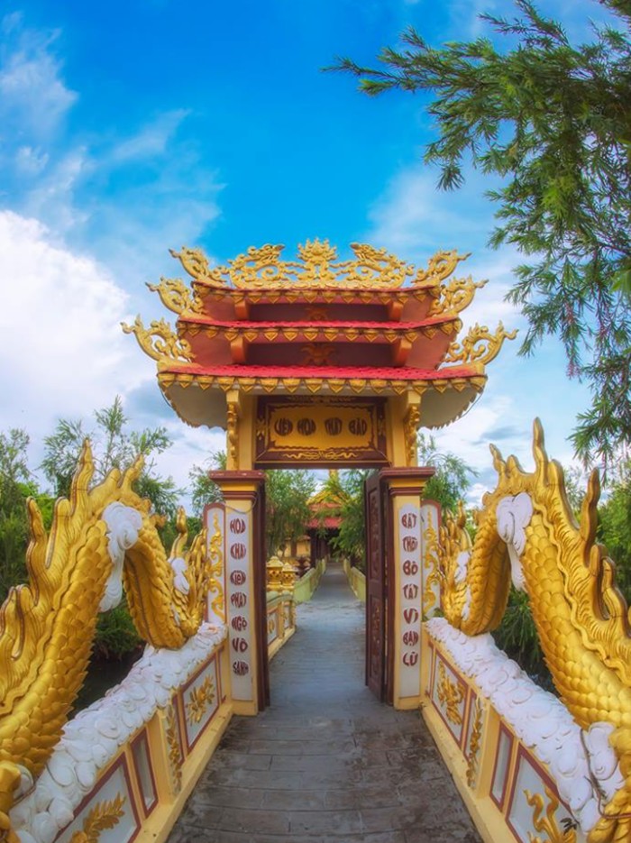 Chùa Vạn Phước Bến Tre - Tiên cảnh trần gian của vùng đất Xứ Dừa