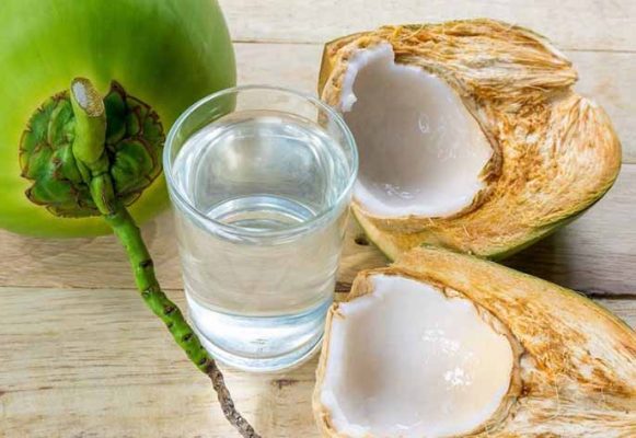 Có nên uống dừa ban đêm hay không?