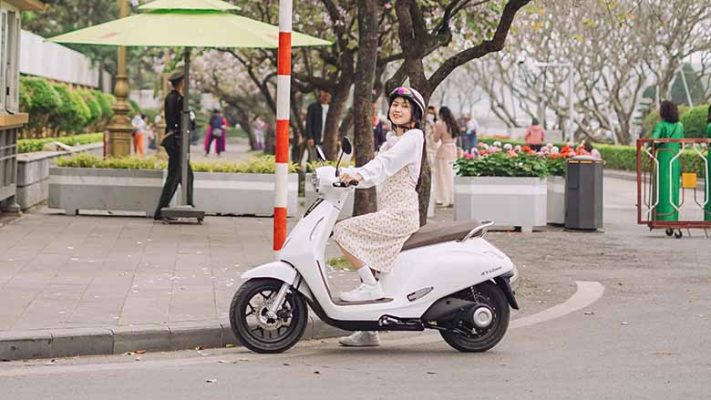 Xe máy điện học sinh